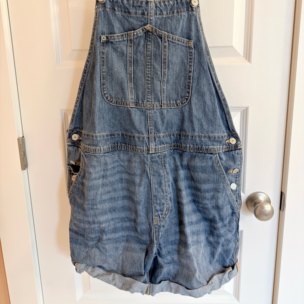 Old Navy Denim Short Overalls / Jean Shortalls